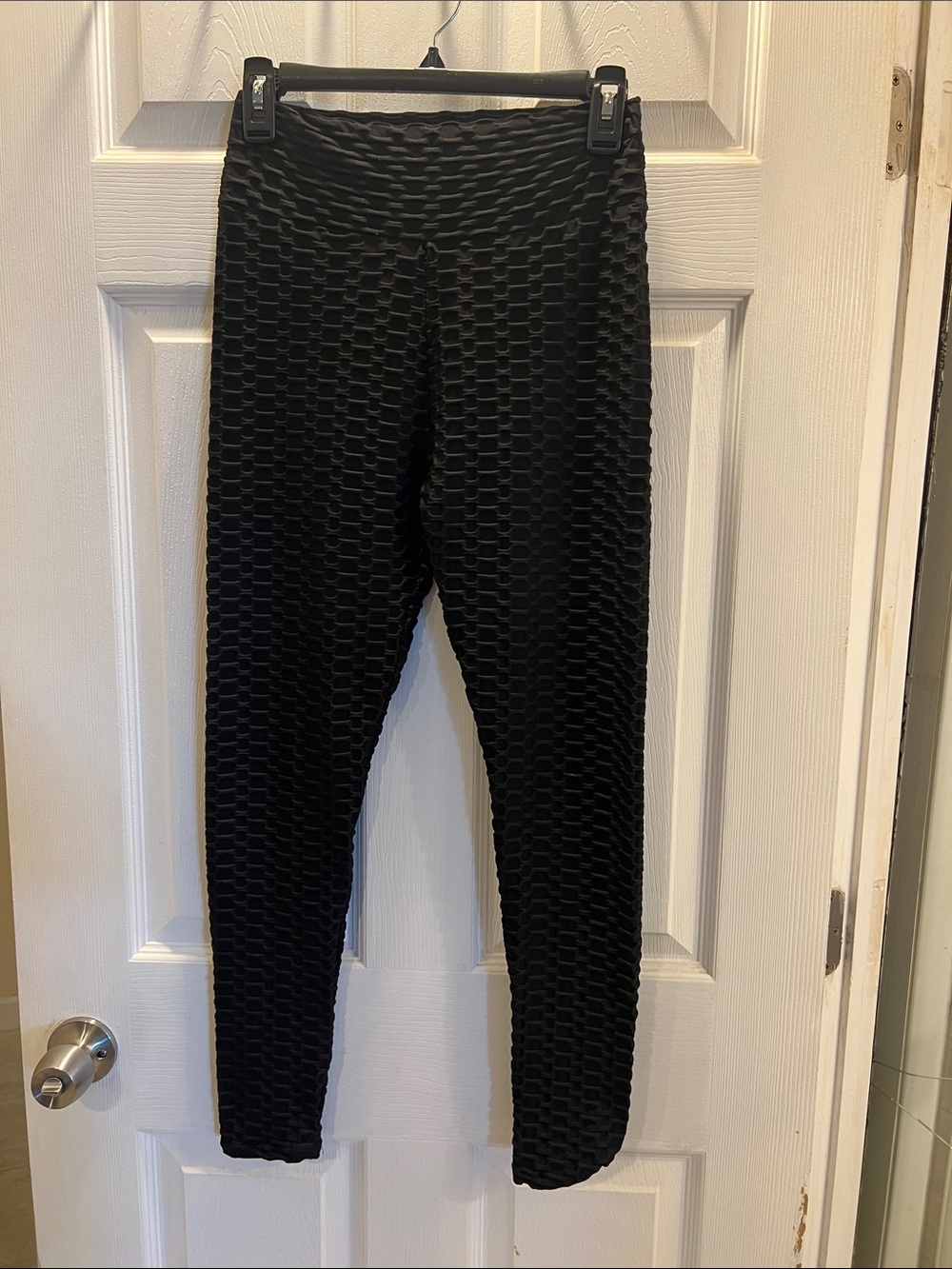 Black Textured High-Waist Women’s Tik Tok Butt Leggings